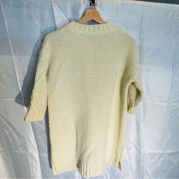 Forever 21 Sweater, Eggshell heavy cable knit. Sz Small Misses. Short sleeves. - Picture 3 of 7